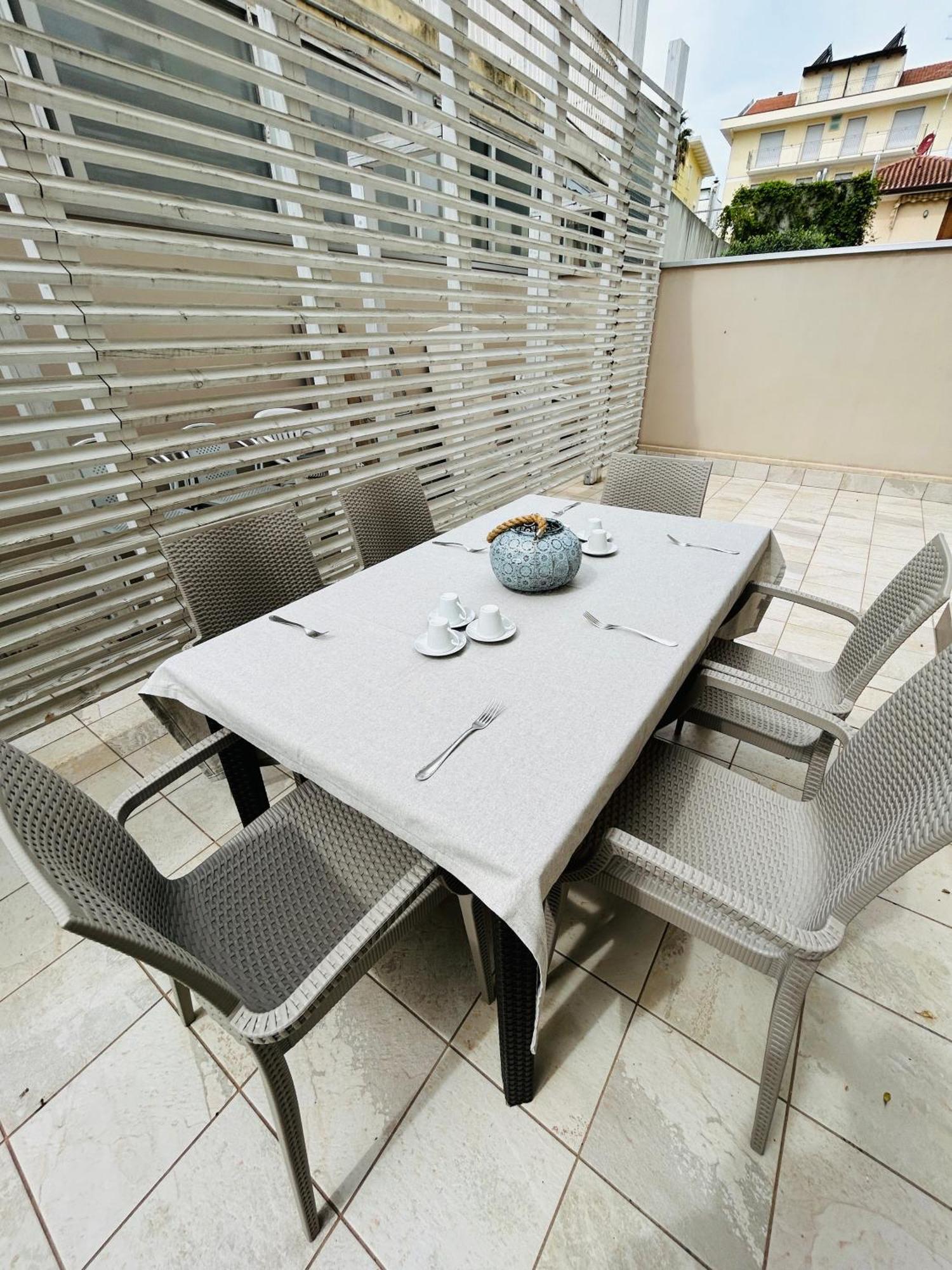 Appartamento Menotti 3A-Flexrent Abissinia Riccione Esterno foto